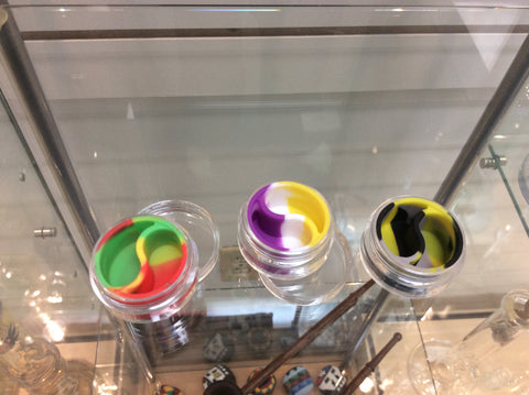 Acrylic and Silicone Dab Containers